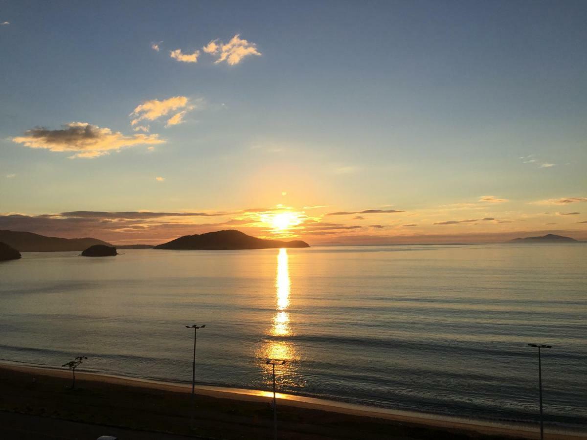 Vista Lateral Mar Massaguacu Apartment คารากัวตาตูบา ภายนอก รูปภาพ
